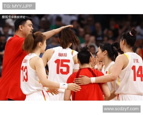 詹姆斯为姚明的伟大成就热烈鼓掌展现篮球界的友谊与尊重